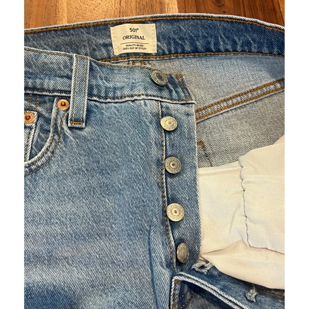 Levis 501 Original Fit Light Wash Straight Leg Button Fly Jeans Mens 32x28